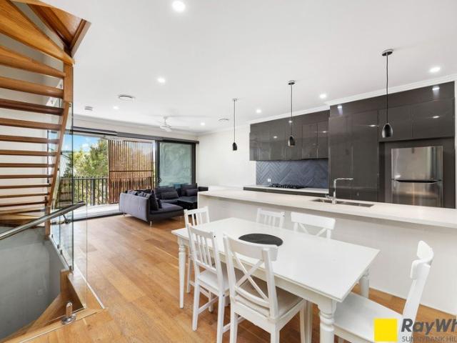 Luxurious Designer Tri Level Townhome, Modern Living at its Best!