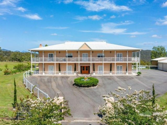 PRICE REDUCED LUXURIOUS DREAM