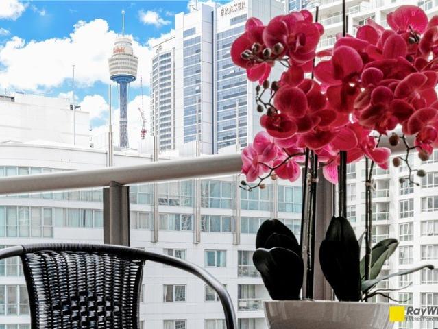 Luxurious Dual Level Sanctuary in the Heart of Darling Harbour