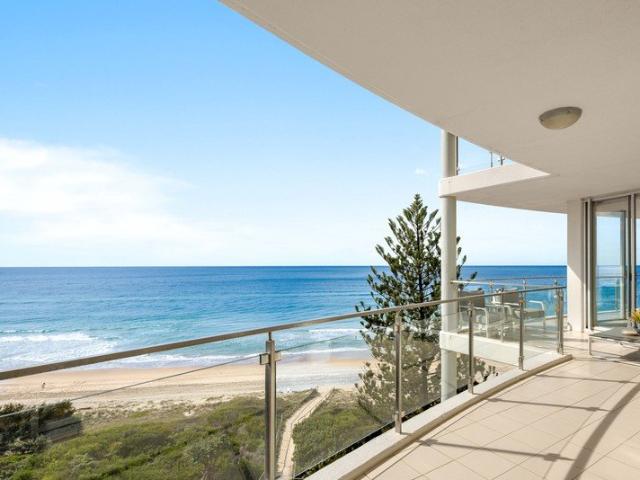 Luxurious Entire Floor Beachfront Residence