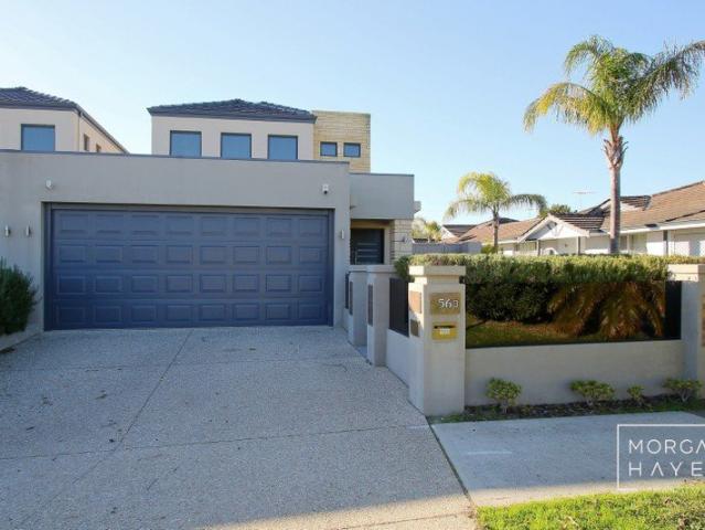 Luxurious Executive Style Living