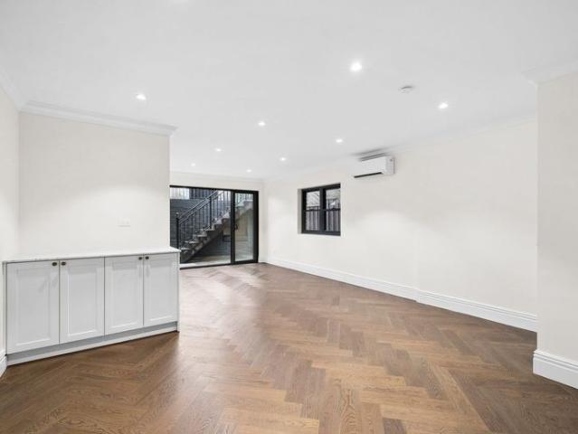 Luxurious four bedroom home in the heart of Camperdown