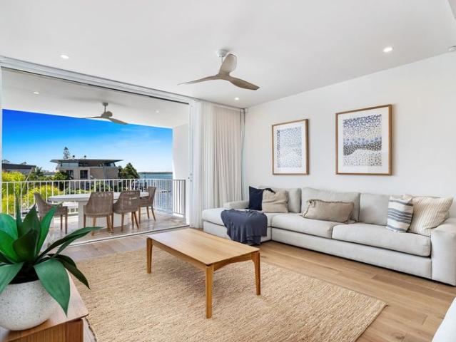 Luxurious Four Level Fully Furnished Townhouse