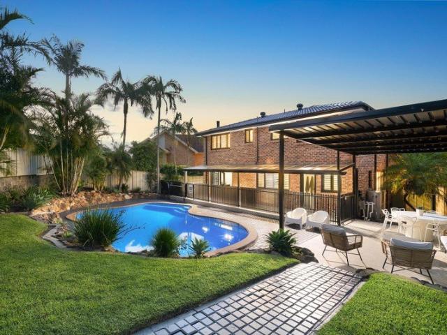 Luxurious Family Haven with Resort Style Outdoor Sanctuary & Expansive Living Zones