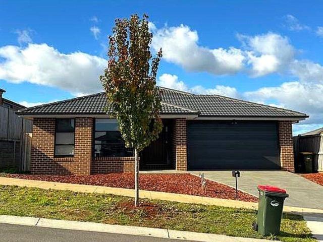 LUXURIOUS FAMILY HOME!
