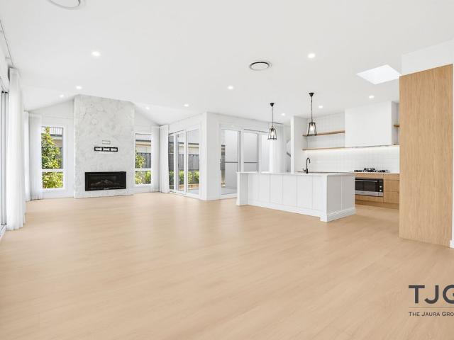 Luxurious Family Home in Gables