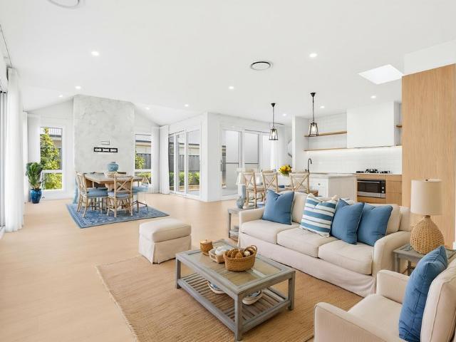 Luxurious Family Home in Gables