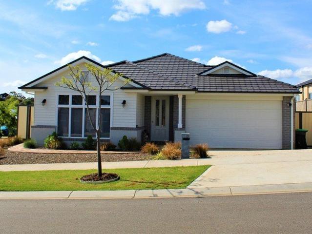 LUXURIOUS FAMILY LIVING!