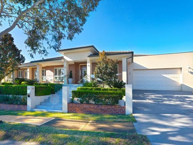 Luxurious Family Living!