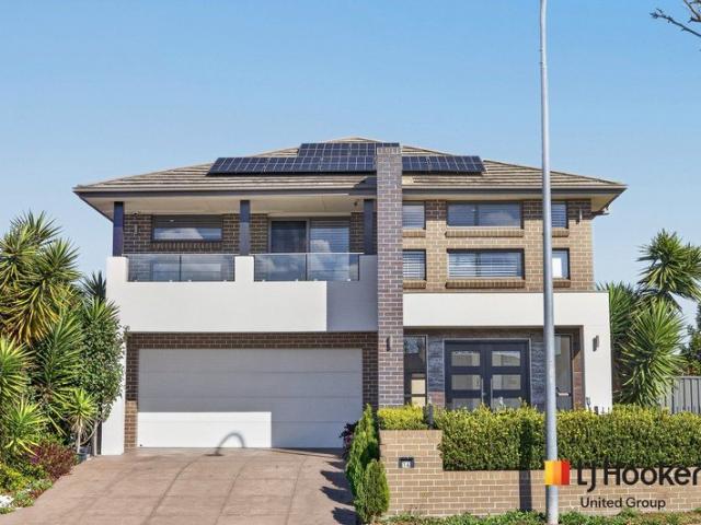 Luxurious Family Living with Contemporary Style and Exceptional Entertaining