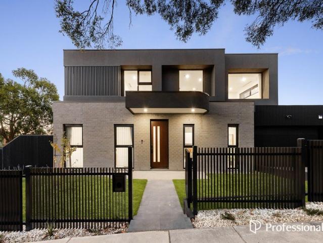 LUXURIOUS FAMILY LIVING WITH PREMIUM FINISHES