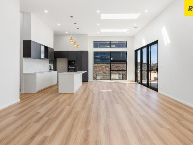 Luxurious Family Living With The Wow Factor!
