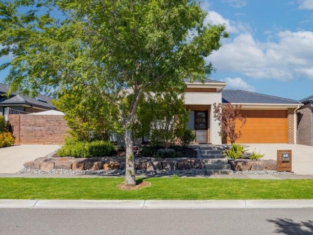 Luxurious Family Living in the Rosenthal Estate