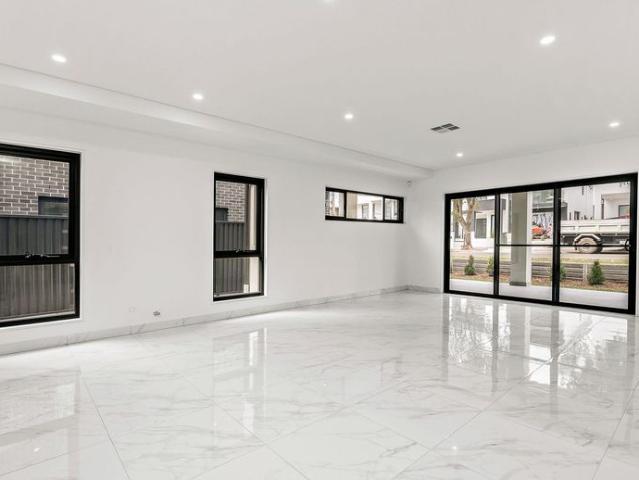 Luxurious Family Living in an Unbeatable Location