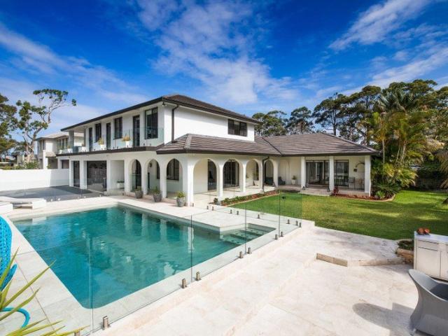 Luxurious Family Living in Prestigious Burraneer