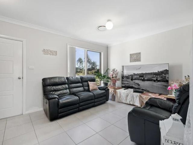 Luxurious Family Living in Prime Denham Court!