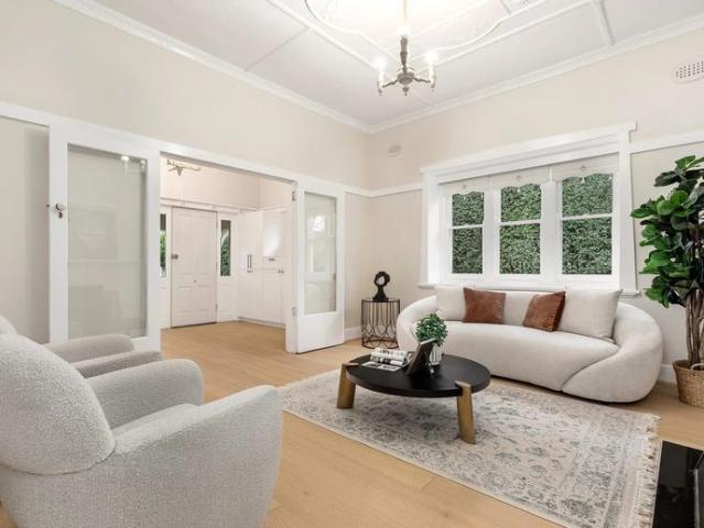 Luxurious family living in prime locale