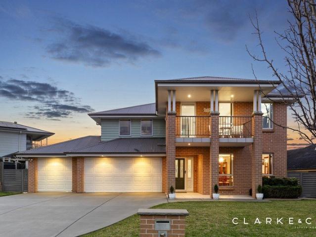 LUXURIOUS FAMILY LIVING ON A GRAND SCALE!
