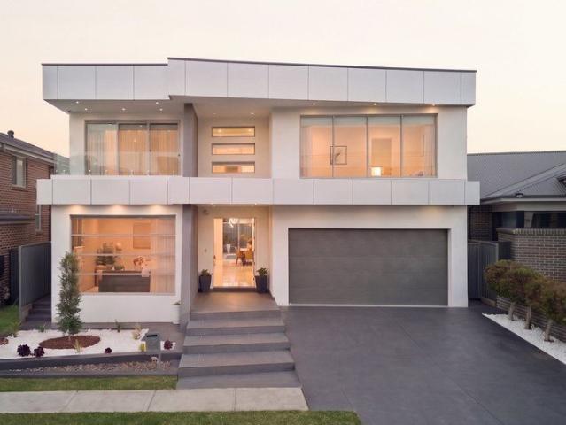 Luxurious Family Retreat with Pool and Expansive Living Spaces