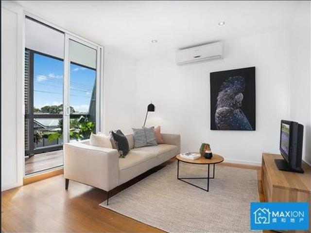 Luxurious First Floor Apartment for Rent – Modern Living in the Heart of the City!
