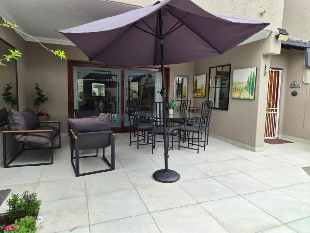 Luxurious Fully Furnished 3 Bedroom Townhouse for Rent in Khyber Rock