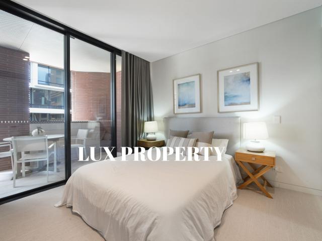 luxurious furnished cosmopolitan 1 bedroom apartment in sydney's iconic circular quay