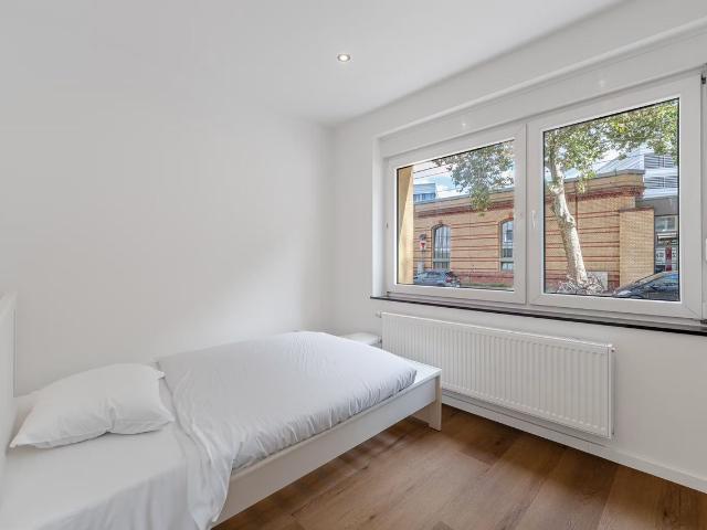 Luxurious furnished 2 room apartment – Rather Straße 24 Düsseldorf Derendorf, Dusseldorf Amsterdam Apartments for Rent