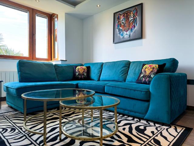 Luxurious House in North East London Has a House