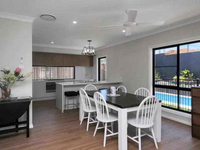 Luxurious Home, Perfect Location!
