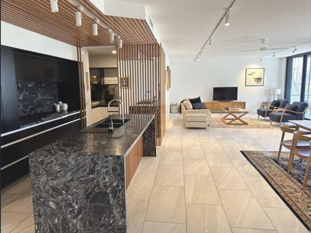 Luxurious Inner City Brisbane unfurnished 3 bedroom 3 bathroom apartment
