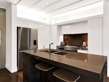 Luxurious one bedroom in Melbourne's Most Exclusive Development FULLY FURNISHED