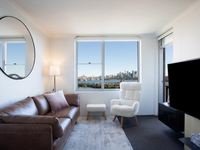 Luxurious one bedroom Mosman retreat overlooking iconic Sydney Harbour views, with parking $950/week fully furnished