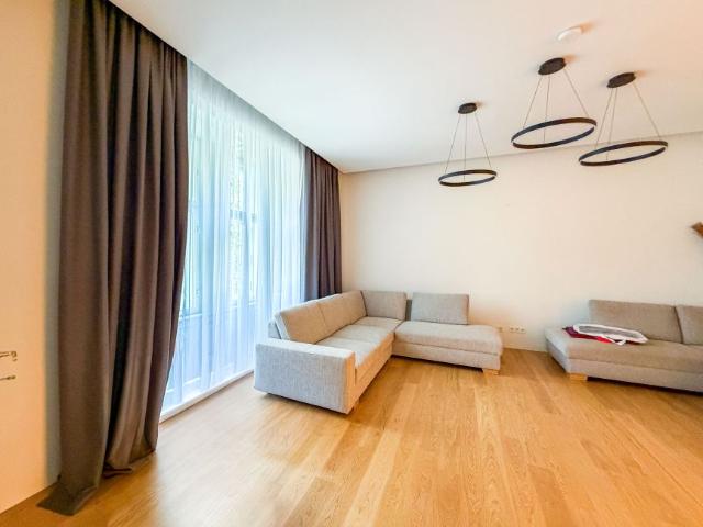Luxurious old building 360° tour!