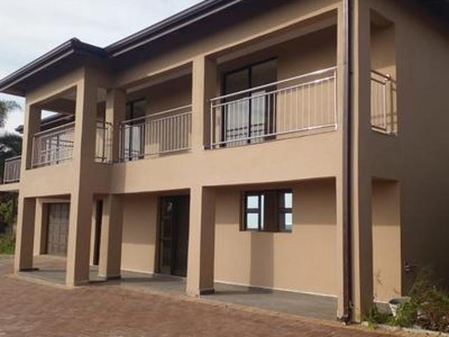 luxurious open plan living in umkomaas
