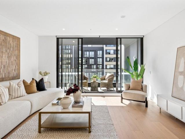 Luxurious oversized two bedroom oasis with tranquil garden outlook in prestigious 'The Parkside'