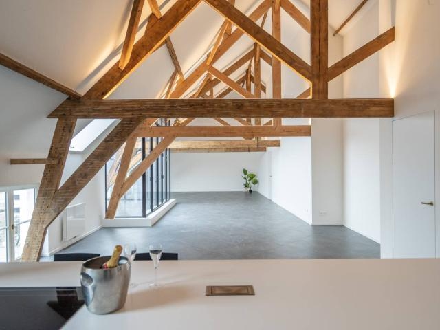 Luxurious loft with 3 bedrooms and 2 bathrooms in Ghent