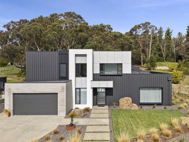Luxurious Layton Homes Build on a Grand Scale