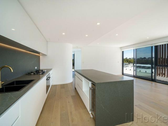 Luxurious Leederville With Spectacular Views