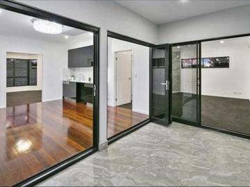 Luxurious Living on the Bayside