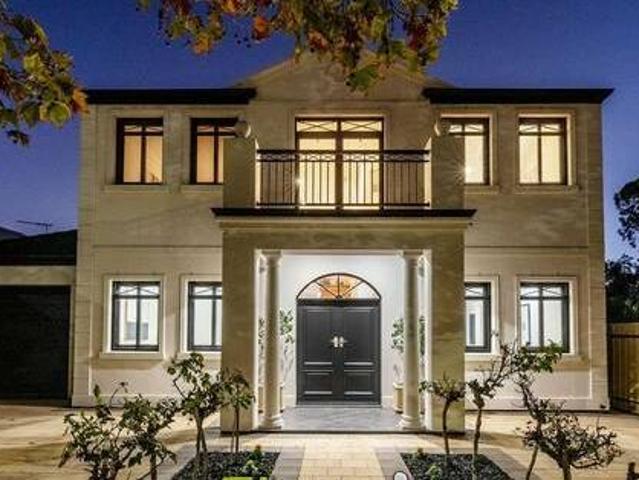 Luxurious Living in Norwood