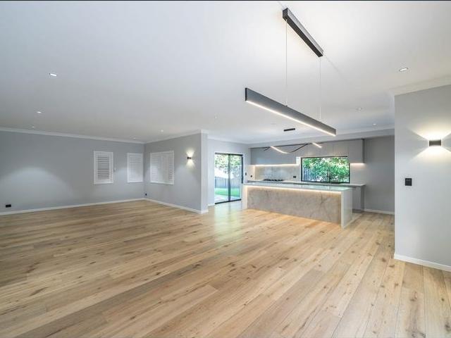 Luxurious Living in Bridgeman Downs Your Dream Home Awaits!