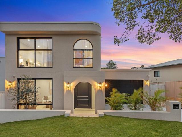 Luxurious Living in Quiet Cul De Sac
