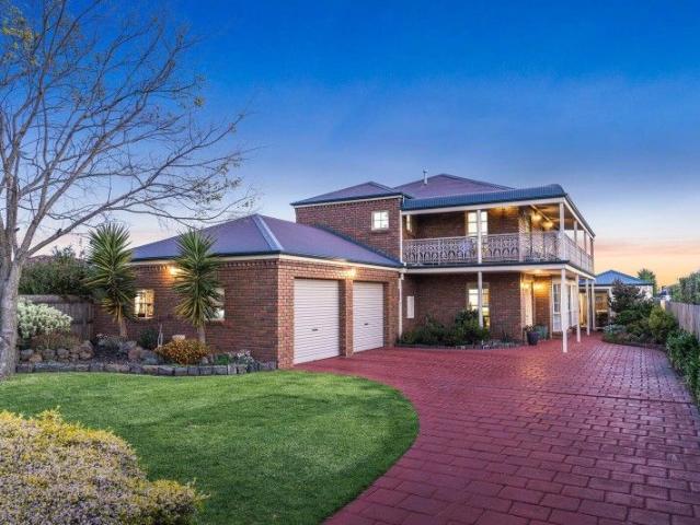 Luxurious Living Set Against Spectacular Views