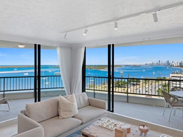 Luxurious Living Unobstructed Broadwater & Gold Coast Views 11th Floor Position