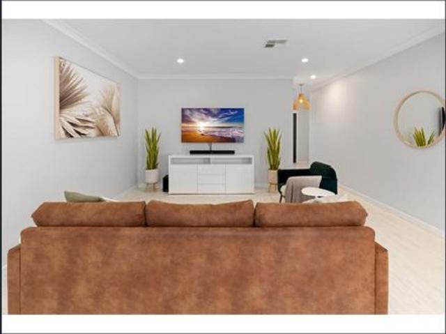 Luxurious Marina Living at 10 Apollo Court