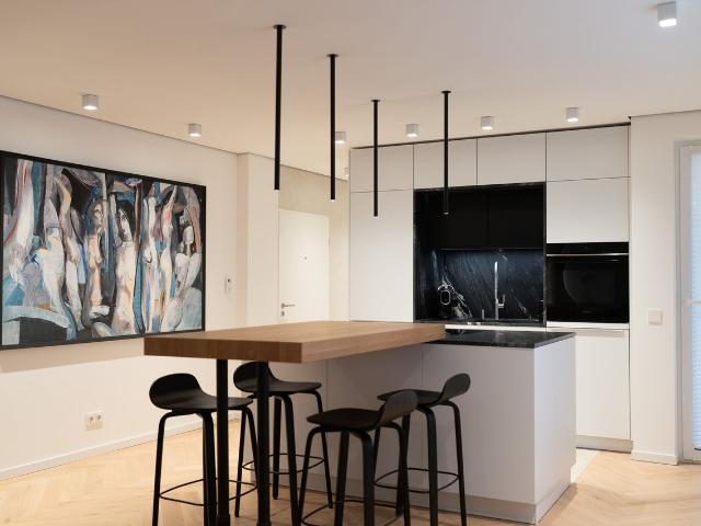 Luxurious, newly renovated 2 room apartment with balcony & air conditioning – first occupancy, Dusseldorf Amsterdam Apartments for Rent