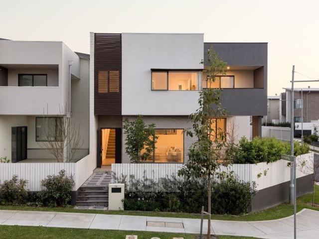 Luxurious Sekisui Shawood Family Home in Prestigious Norman Estates