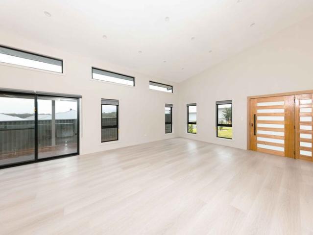 Luxurious Spacious 4 Bedroom Home