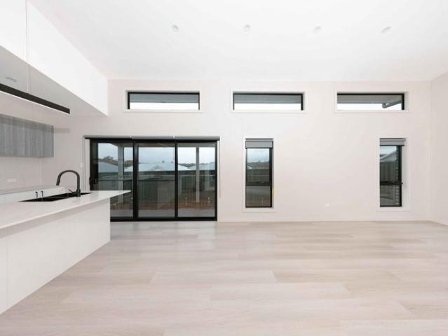Luxurious Spacious 4 Bedroom Home