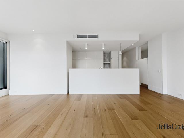 Luxurious & Spacious Brighton Living